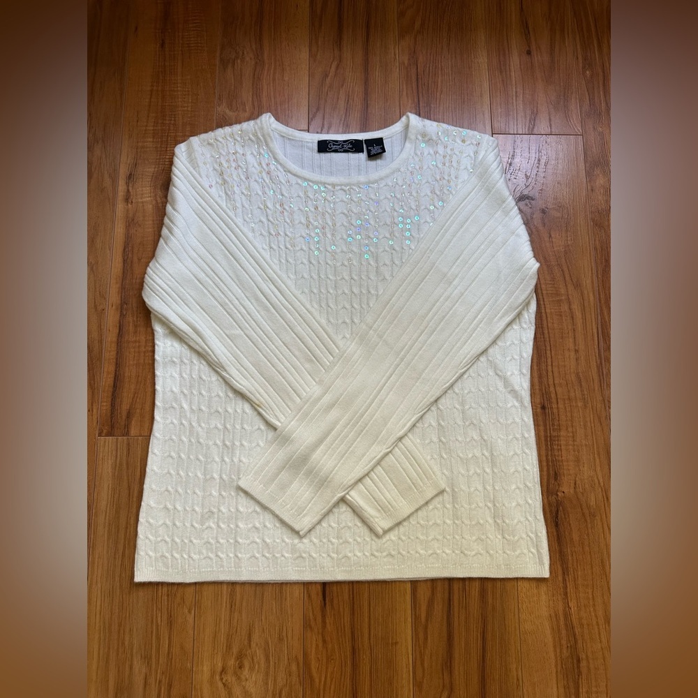 Vintage Large Krystal Kobe White/ Cream Cable Knit Sweater with Sequin Detail - Picture 4 of 11